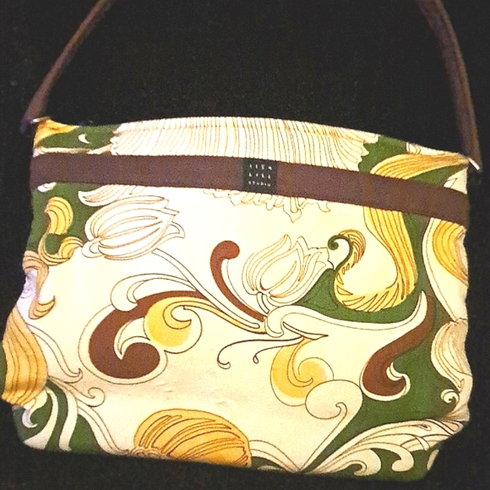 1154 LiLi Handbag